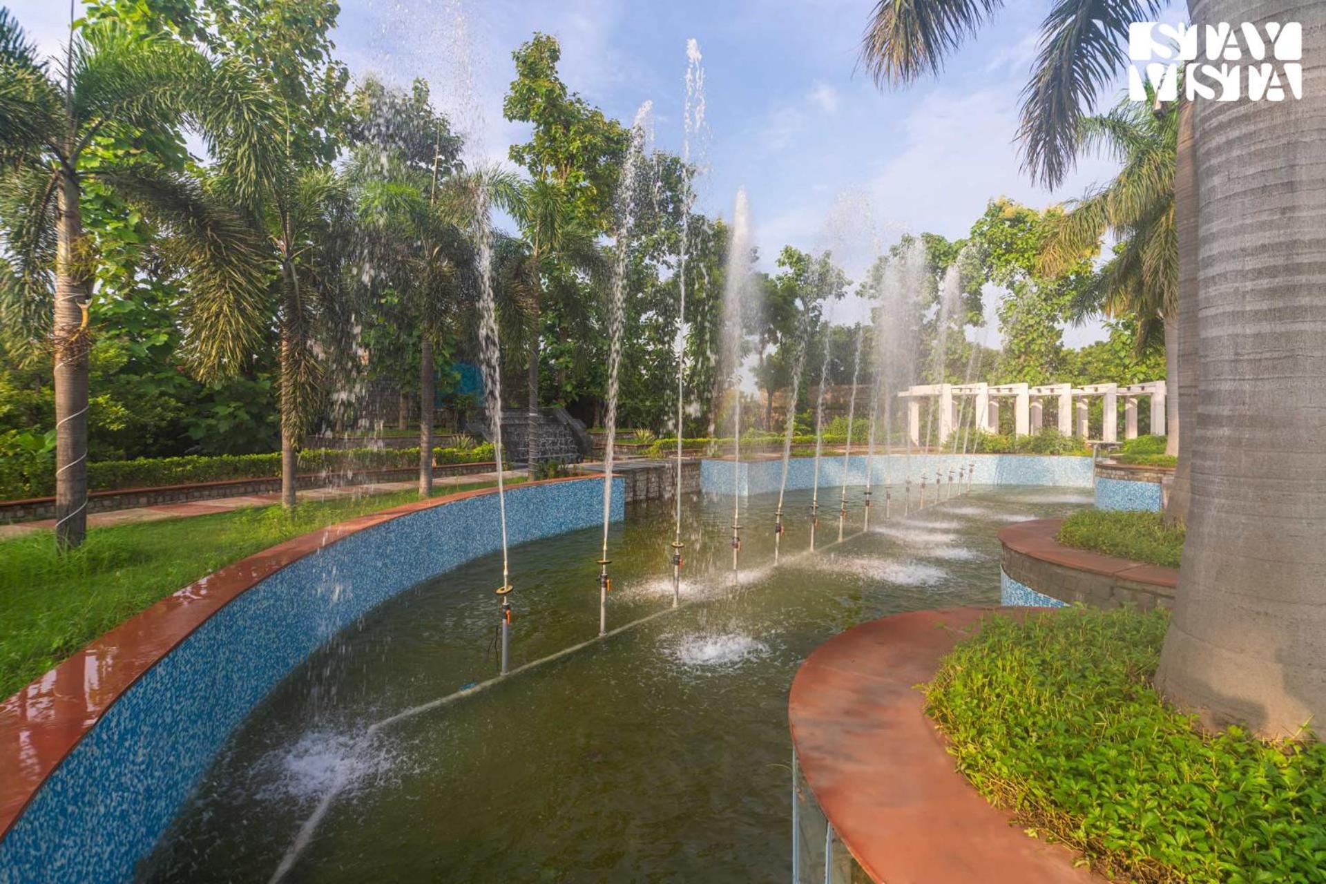 Stayvista At Wandering Vines Indoor Pool 4Bhk Luxury Villa In Delhi Sohna Eksteriør bilde